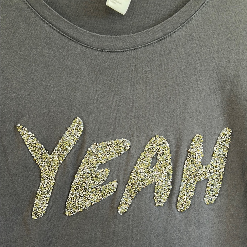 Yeah! Gray T-Shirt with Glitter Rhinestone 'Yeah' Graphic Tee